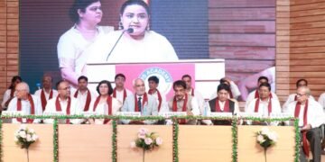 “IPS Academy Indore Hosts Graduation Ceremony; Students Felicitated with Academic Excellence Awards”