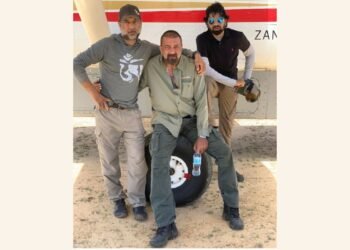 “Gift for someone you love” Sanjay Dutt’s best friends Paresh Ghelani and Jay Patel gives best gift ever, promulgate to sponsor Cancer Surgery for the needy patient on 29th July of each year