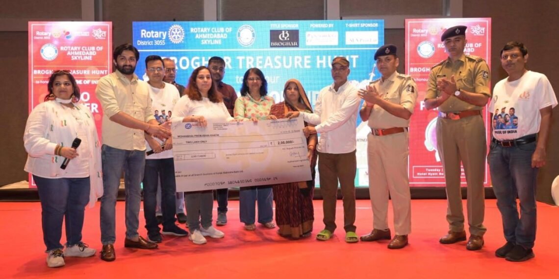 Rotary Club of Ahmedabad Skyline channelised  an amount Of Rs 2 lakh through Rajyash Regius for the family of the home guard who died in Iscon flyover accident